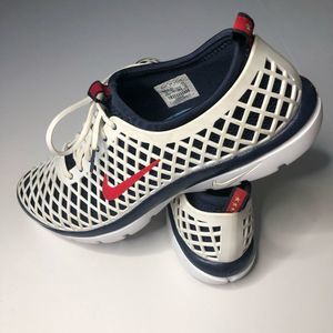 Nike Rejuvenat8 Olympic Medal Stand Shoes.